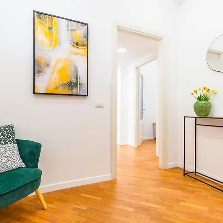 Stanzione Classy Flat At Vomero