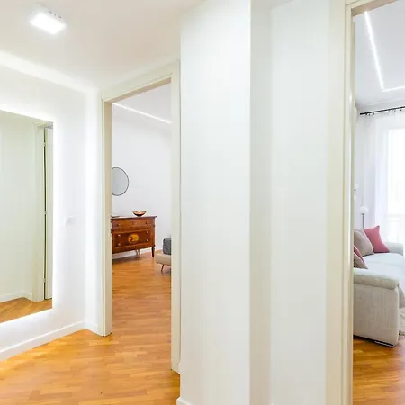 Stanzione Classy Flat At Vomero By Napoliapartments *