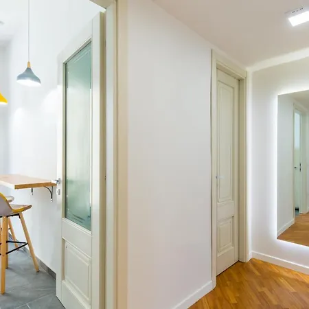 Stanzione Classy Flat At Vomero * Nápoles