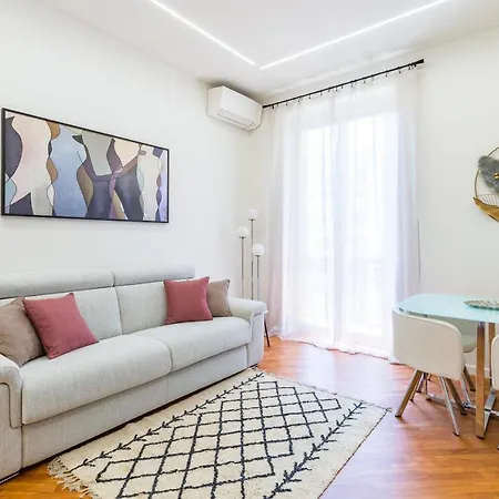 Stanzione Classy Flat At Vomero By Napoliapartments * Неаполь