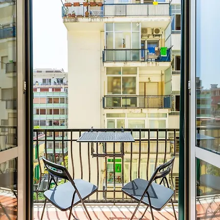Stanzione Classy Flat At Vomero * Nápoles