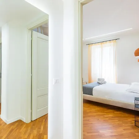 Stanzione Classy Flat At Vomero Apartamento *