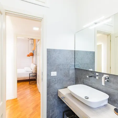 Stanzione Classy Flat At Vomero By Napoliapartments Апартаменты