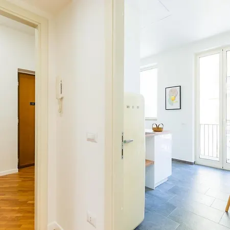 Stanzione Classy Flat At Vomero By Napoliapartments * Неаполь