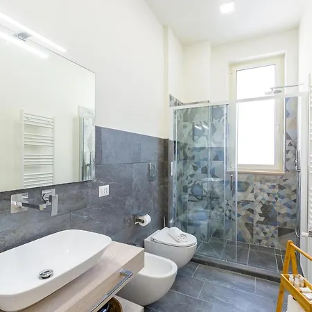 Stanzione Classy Flat At Vomero By Napoliapartments *