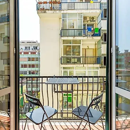 Stanzione Classy Flat At Vomero By Napoliapartments