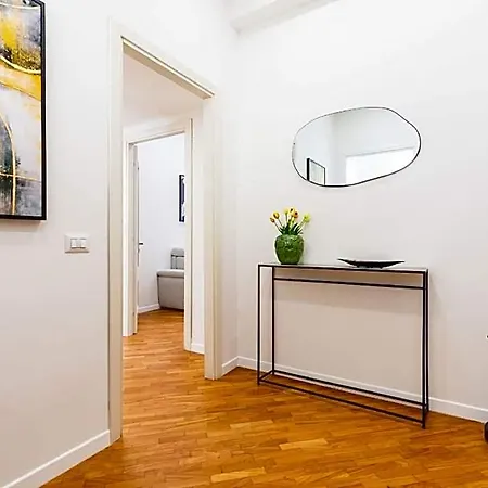Stanzione Classy Flat At Vomero By Napoliapartments * Неаполь