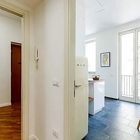 Stanzione Classy Flat At Vomero By Napoliapartments Неаполь