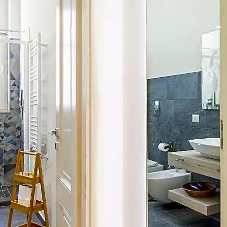 Stanzione Classy Flat At Vomero By Napoliapartments
